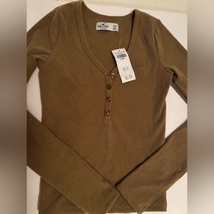Hollister Ribbed Soft Long-Sleeved Shirt